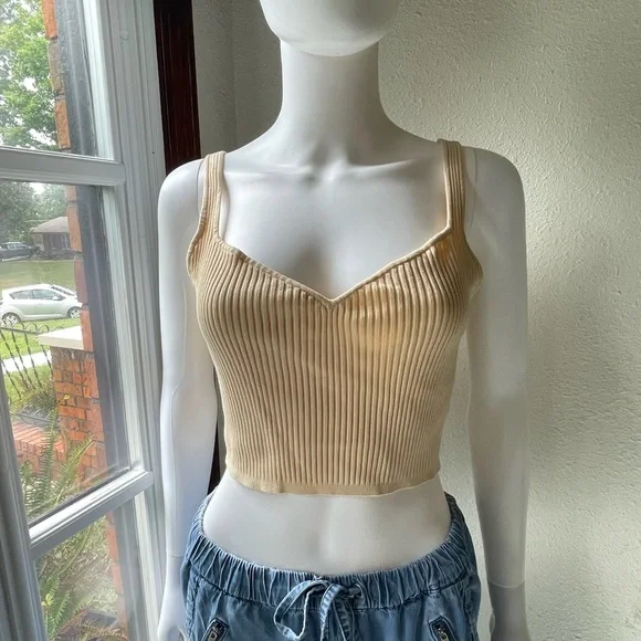 H&M ribbed knit cropped tank - Picture 2 of 9